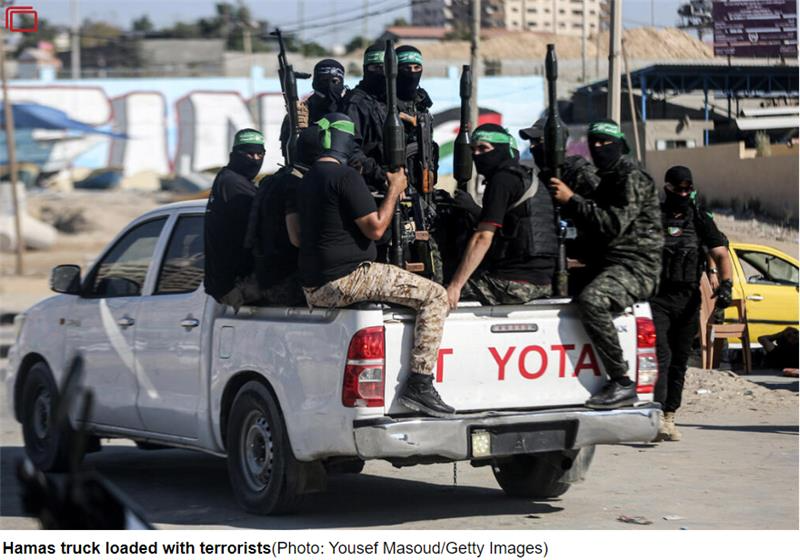 CIJAinfo's tweet photo. More "peaceful protests" scheduled for this weekend.

On the left, a Montreal4Palestine poster adverting their car rally. 

On the right, #Hamas terrorists in #Gaza. https://t.co/o0l3Y8N6Op