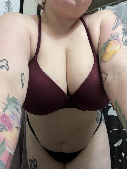Should I make a movie tonight? 🎥 🥵 https://t.co/M9xZ0hKWdf<a href="/tag/sale"class="tags"><span>#sale</span></a><a href="/tag/free"class="tags"><span>#free</span></a><a href="/tag/promo"class="tags"><span>#promo</span></a><a href="/tag/trial"class="tags"><span>#trial</span></a>