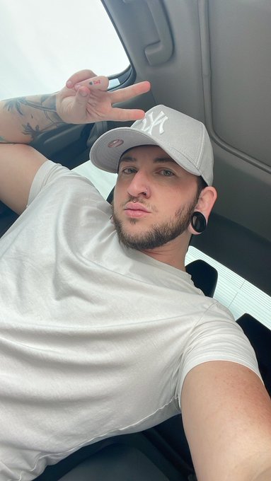 don&rsquo;t forget to cast your vote for your favorite FTM star.. every vote counts! 🥰  https://t.co/zv5212snJE