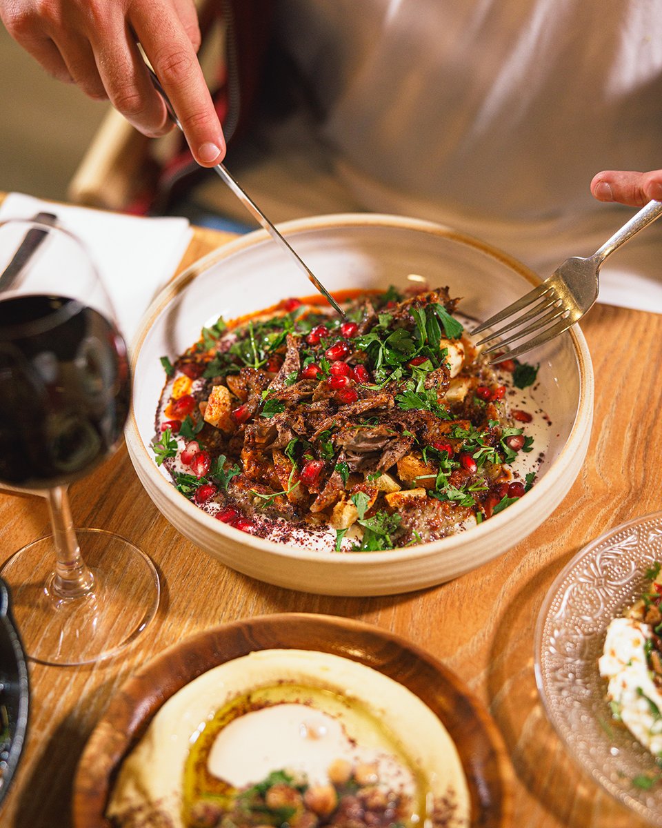 ldn_amber's tweet photo. We’ve climbed the midweek peak and the view of the weekend is clear. With a feast to look forward to, the days ahead are going to be a breeze! 🏔️ #FusionFood #GlazedLamb https://t.co/b8NfmywbZ0