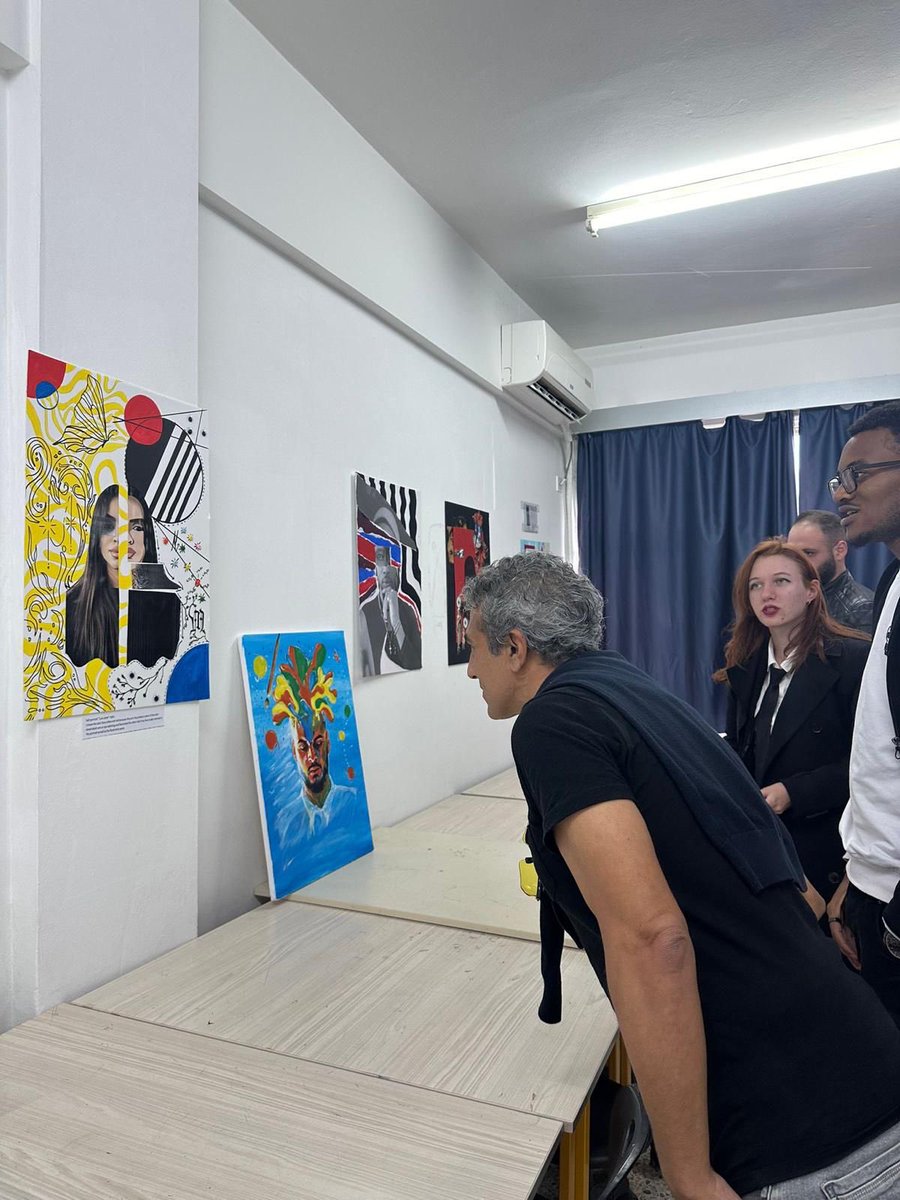 girneamerican's tweet image. Exploring diversity in expression: Students present their final review exhibition, blending talents from Graphic Design, Fine Art, and Architecture departments. 🎨🏛️ #StudentShowcase #CreativeCollaboration