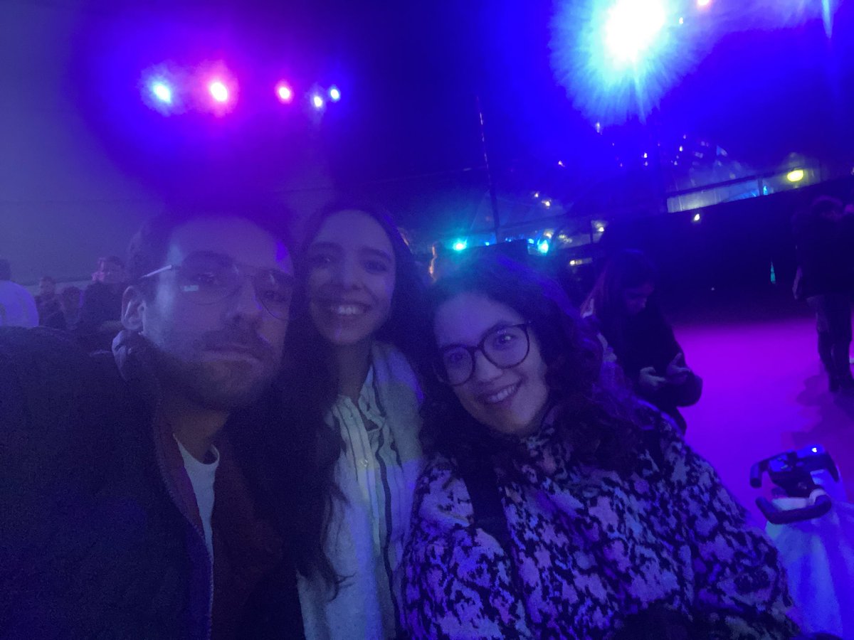 Barby_Potts's tweet photo. @SamsungEspana #GalaxyAI #SamsungUnpacked 
Disfrutando en el evento! https://t.co/tLq7CcosRY