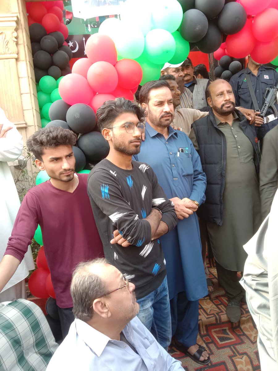 mu1_salam's tweet photo. آج 2024-01-17 کو مرکزی الیکشن افس پی ایس 102 ڈسٹرکٹ ایسٹ کا  پاکستان پیپلز پارٹی کراچی ڈویژن کے صدر سعید غنی صاحب اور وقار مہدی صاحب نے افتتاح کیا۔۔اس موقع پر NA -238  کے امیدوار ظفر جھنڈیر صاحب اور  PS-102 کی امیدوار اقربا فاطمہ صاحبہ بھی موجود تھیں
@AqrabaFatima best of luck 🤞 https://t.co/tibIJRVjn4