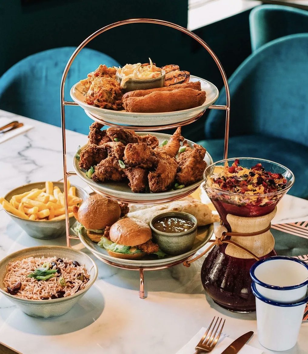 Bababouttown's tweet photo. THE ULTIMATE BOTTOMLESS BRUNCH GUIDE TO BIRMINGHAM 🥂🍔🍝
 I decided to make it a bit easier for you Babs and put all the places offering Bottomless brunch in the City in one place, your welcome bab!

👉https://t.co/XYLkyS87Lz https://t.co/4vxDWsiRHM