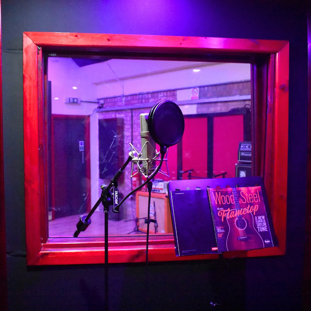 Camden_Records's tweet image. Step into the heart of sound perfection at Camden Records 🎙️✨ Our vocal booth, equipped with the iconic Neumann U87, becomes the canvas where every lyric and every emotion comes to life. Elevate your sound, elevate your story.

#CamdenRecords #VocalBoothMagic #NeumannU87