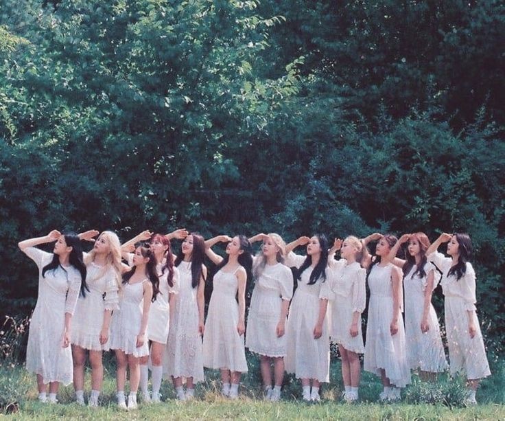 ot12_bridges's tweet photo. hi orbits, this is a new account dedicated to posting #LOONA bridges, rt and like to help the account grow <3 https://t.co/VUiU1kEozu