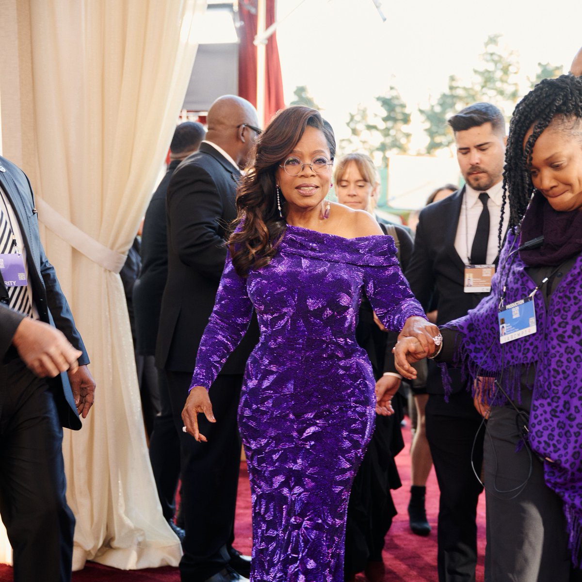 We loooooove a purple moment 💜💜 #GoldenGlobes