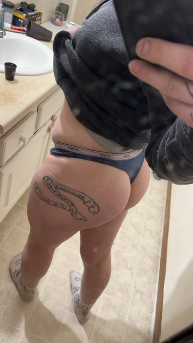 Humpday! https://t.co/l4BlkPFFpR