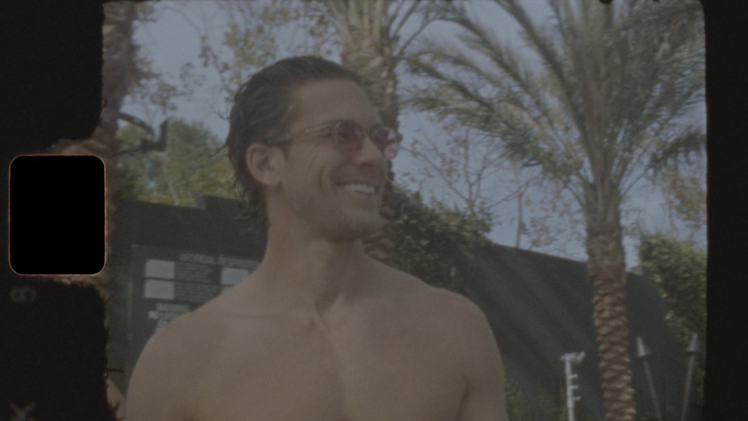 FrameDiscreet's tweet image. The beauty of Super8mm film...
Cinematography by Scott Watson scottiewat

Film scans by Frame Discreet framediscreet.com
Timed &amp;amp; Flat versions

Questions about filmmaking, film scanning, film in general? 

infoframediscreet.com
416-901-5332