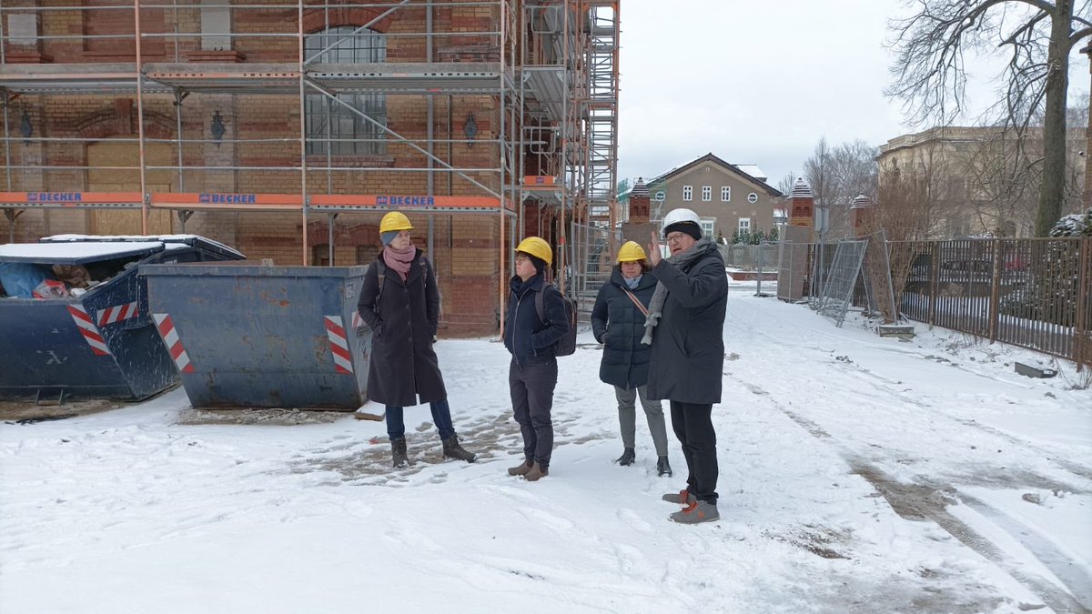 Gestern hatten wir Besuch von Dr. Christine Onnen, Kirsten Krepelin u Louise Warnow vom Brandenburgischen Landesamt f Denkmalpflege u Archäologisches Landesmuseum. Ziel des Treffens war es, eine  Zusammenarbeit unseres Museums mit dem @erfassungsprojekt_lausitz auszuloten.