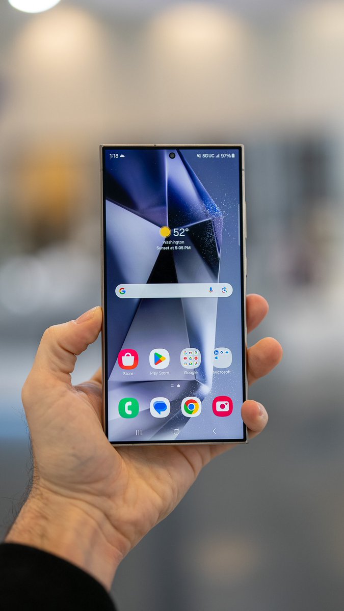 theunlockr's tweet image. The new @SamsungMobileUS S24 series 👉

📷: ZVE1 (edited in Lightroom) 

#SamsungUnpacked