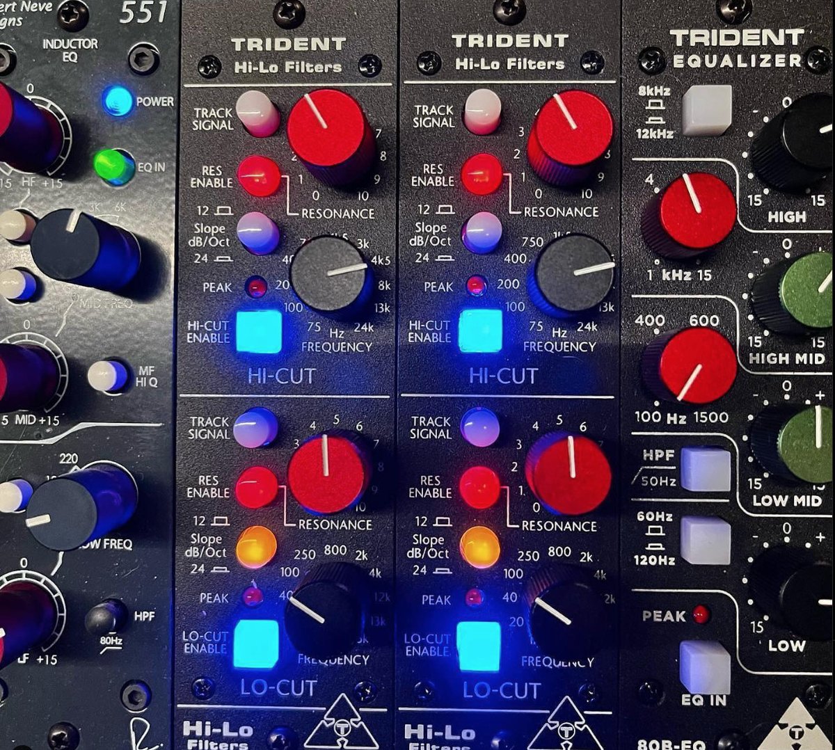Trident_Audio's tweet photo. The always amazing @URStudioInc did a comprehensive deep dive with the Hi-Lo Filters 500 Series Module. If you haven't checked it out.... 

WATCH &amp; LISTEN ▶️ 
https://t.co/rqdpxwcYs3 https://t.co/F5a5uanfpJ