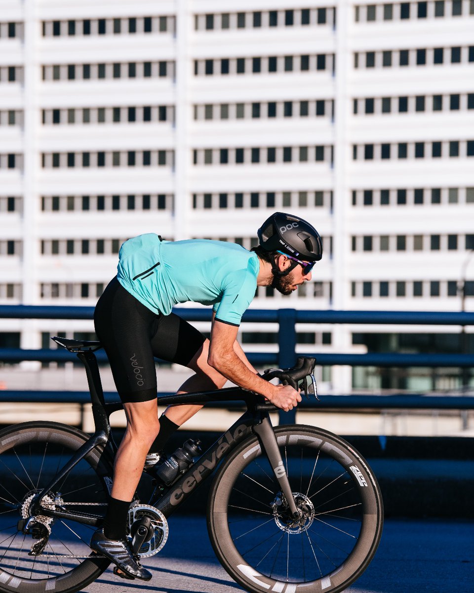 Zipp Speed (@zippspeed) on Twitter photo The 404 Firecrest achieves low aero drag with high crosswind stability to carry athletes to victory or personal bests in every kind of event and situation – every triathlon distance, breakaways, field sprints, and hilly finishes.
📸 <a href="/jeredgruber/">Jered Gruber</a> @ashleygruber The 404 Firecrest achieves low aero drag with high crosswind stability to carry athletes to victory or personal bests in every kind of event and situation – every triathlon distance, breakaways, field sprints, and hilly finishes.
📸 <a href="/jeredgruber/">Jered Gruber</a> @ashleygruber
