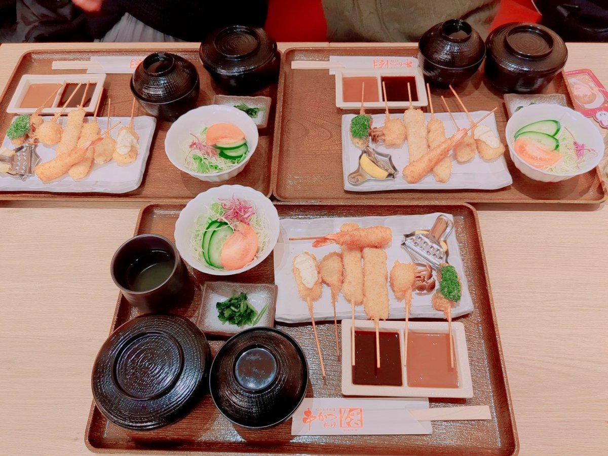 piribini's tweet photo. 日曜日は8連勤と6連勤の間の休みを満喫✨
リノ聖地へも行けて、TOMMYではプチ撮影会😁ʬ
そして、まさかの逆サプライズに感動とありがとうでした🎁✨
次回は日がまた空いちゃうけど楽しみに頑張ろー✊✊✊ https://t.co/BNNxLfqKcM