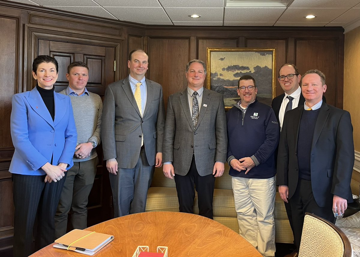 Pleased to have INDIEC members in Indianapolis yesterday for our annual Day at the Statehouse. Thank you to Speaker Huston for taking the time to hear directly from our members about the latest energy issues.