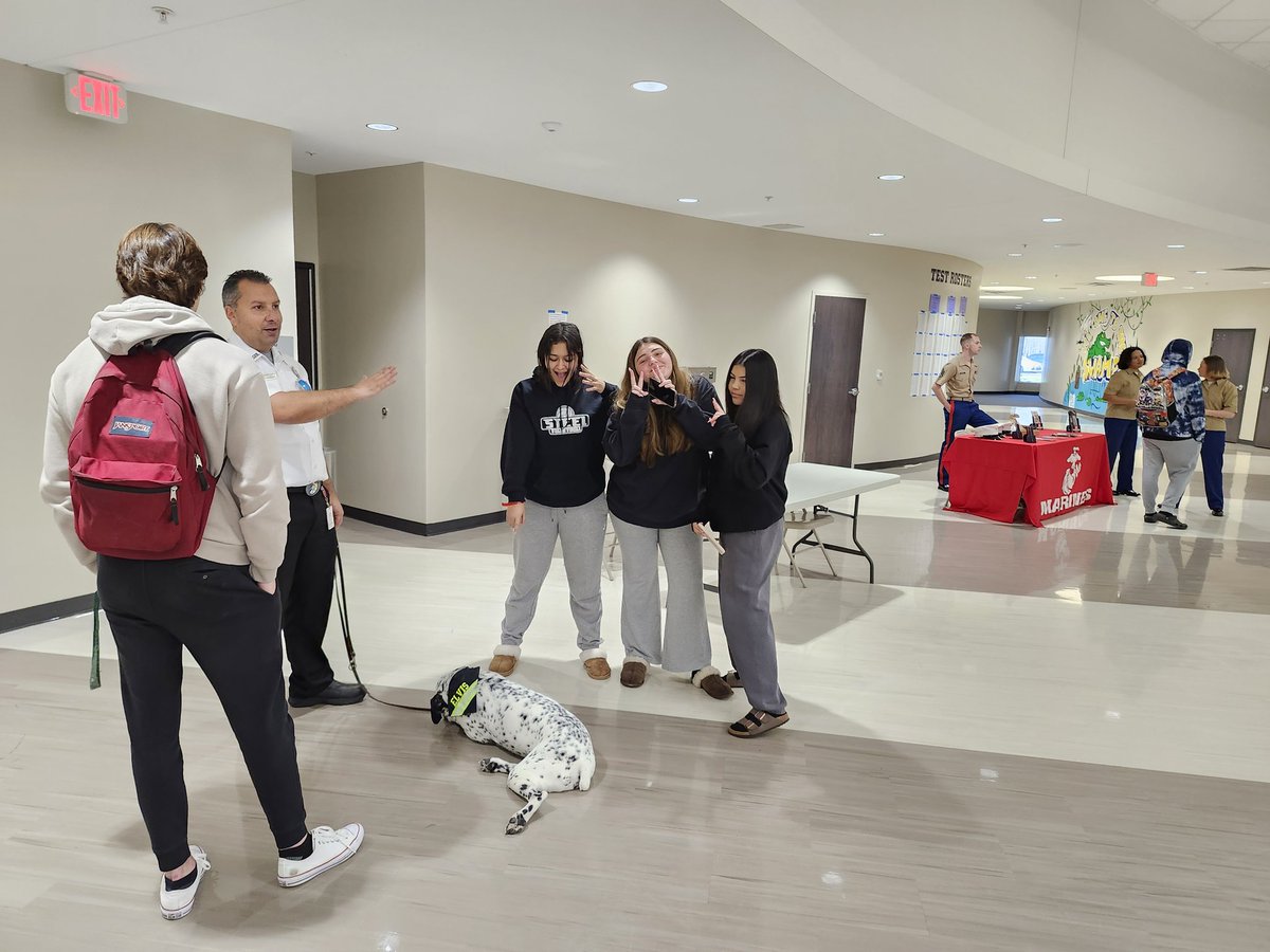 LOLHS_CRC's tweet photo. @PascoFireRescue spoke with students about firefighting and paramedic careers during this week's "Career Connections". Elvis enjoyed the extra attention and belly scratches. 
@LOLHSPrincipal @PascoCTAE https://t.co/VOXmmqg7wd