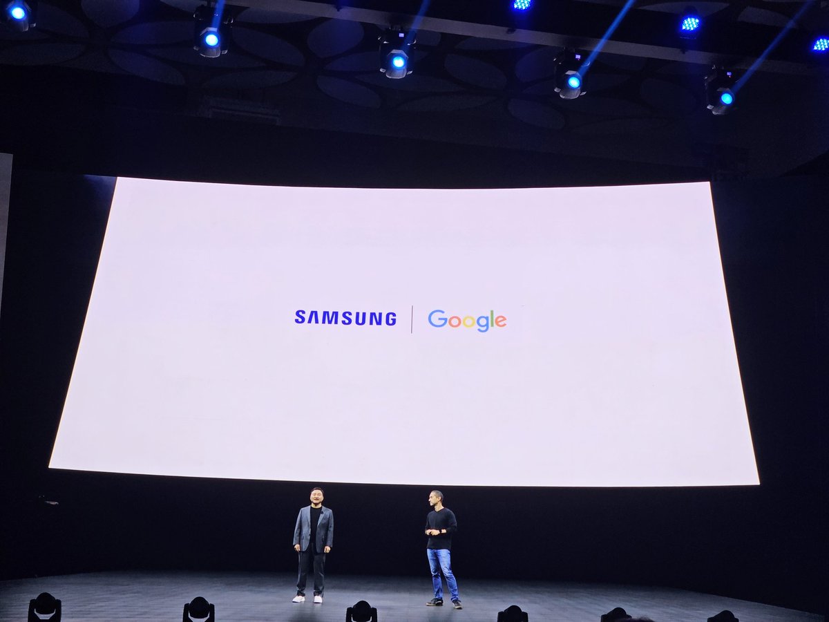 stufflistings's tweet photo. Samsung and Google as collaborating yet again. This time for AI.
#EpicinIndia #TeamGalaxy #SamsungUnpacked #GalaxyAI #GalaxyS24 Ultra https://t.co/H4xOJ93EWn