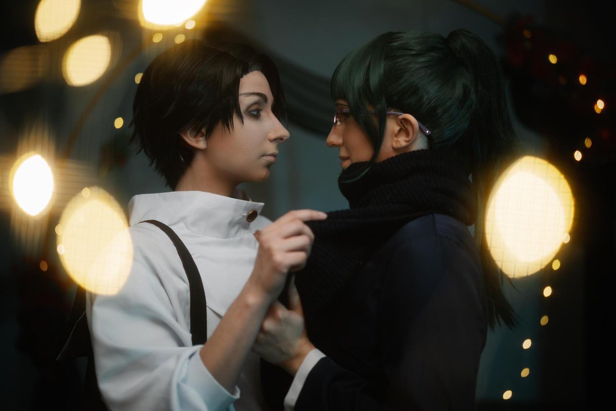 May I offer a ship today~ 💚 (Definitely not my forte, but gosh, I love these two & Sara looked so handsome as Yuuta! 🙏🏻) Yuuta Okkotsu ~ @SockenCosplay Maki Zenin ~ me 📷 ~ @Von_Nao #JJK #YutaMaki #CosplayDai