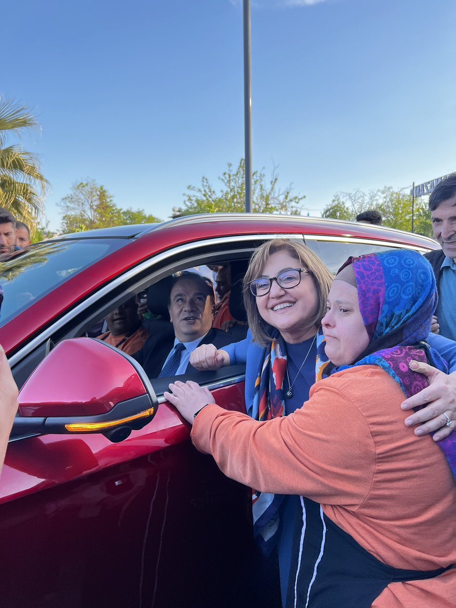 yusufcelebitsk's tweet photo. Gaziantep’in  neferi ve değerli evladı engellilerin  önündeki engeli kaldıran,bütün vatandaşlarımıza eşit gözle bakan ve herkese dokunan bakan başkanımız  @FatmaSahin ‘e cumhurbaşkanımız @RTErdogan tarafından adaylığı tebliğ edilmiştir. Gaziantep’e hayırlı olsun,yolu açık olsun.Rabbim yar ve yardımcısı olsun.