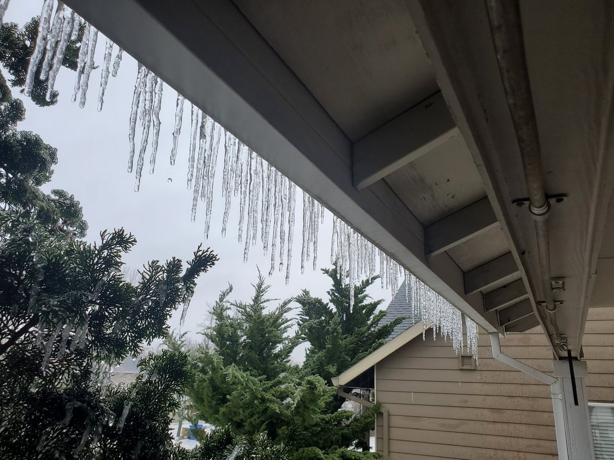 chriscabe3's tweet image. #IceStorm #greshamOR #orwx @KOINNews @NatashaKOIN6 @JoshCozartWx @KelleyKOIN