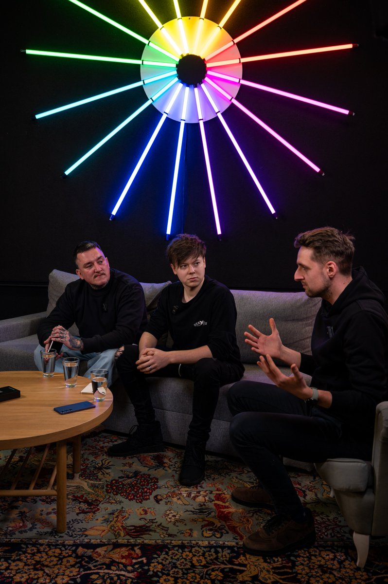 Pierwsze wrażenia z najnowszych modeli Samsung Galaxy S24 już na naszym kanale 🔥 #galaxys24wxkomie #SamsungUnpacked 
Testują: 
📲 mistrz smartfonów <a href="/Pirzuu/">Łukasz Pietrzak</a> 
🎮 mistrz gamingu <a href="/GrzegorzRycko/">Grzegorz Rycko</a> 
📸 mistrz fotografii <a href="/k_szlezak/">Krzysztof Szlęzak</a> 
Klikaj: xkom.me/Samsung-Galaxy…