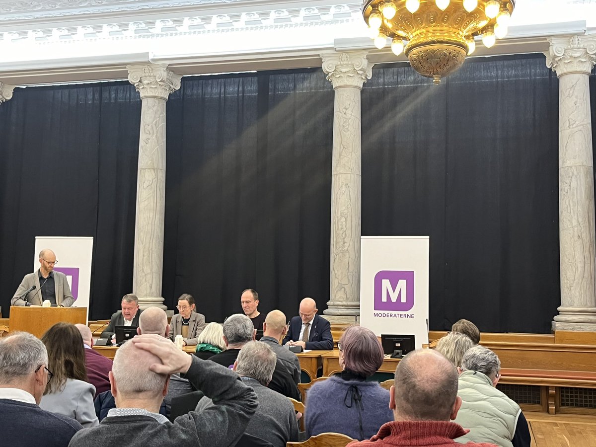 Eva Tingkær (@evatingkaer) on Twitter photo Tak for vigtig opsang <a href="/MadsKochHansen/">Mads Koch Hansen, MD🇩🇰🇺🇦</a> 🙌 “Vi skal bekæmpe overvægt hos børn og unge, fordi det giver bedre liv og koster så meget for den enkelte.” Kunne ikke være mere enig! PS her er 15 politiske løsninger til fri afbenyttelse diabetes.dk/politik/foreby…
#dkpol #forebyggelse Tak for vigtig opsang <a href="/MadsKochHansen/">Mads Koch Hansen, MD🇩🇰🇺🇦</a> 🙌 “Vi skal bekæmpe overvægt hos børn og unge, fordi det giver bedre liv og koster så meget for den enkelte.” Kunne ikke være mere enig! PS her er 15 politiske løsninger til fri afbenyttelse diabetes.dk/politik/foreby…
#dkpol #forebyggelse