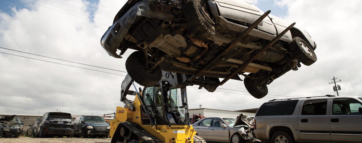 ESMFarmEquipmen's tweet photo. Big and Bad. Learn more about this bad boy C362 track machine at your local New Holland store. #newholland #construction #C362 #trackmachine https://t.co/7I2GPQNEeG
