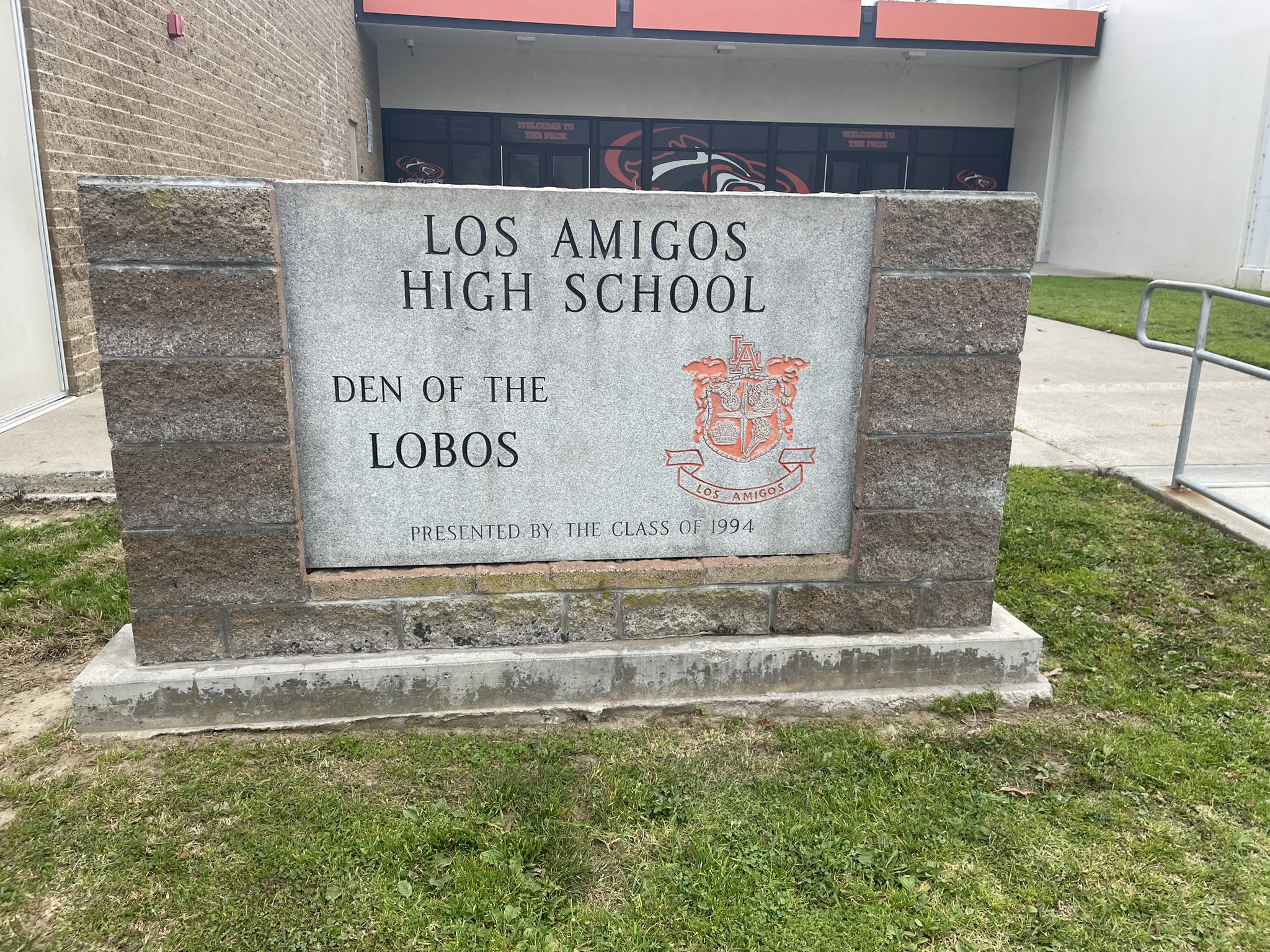Los Amigos High School Logo 