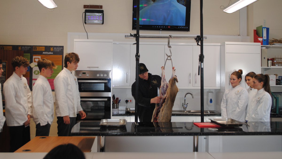 QueensCollFood's tweet photo. ๐ฆ Pupils at @QueensTaunton brush up on butchery skills with award-winning #TheMeatMen #Taunton butchers with another #local #lean #sustainable deer, skinning it, and breaking it down.
๐Celebrating being in the finals @BASCnews @EatGameUK awards. #FoodEdToday @foodteachers https://t.co/GJDA42hAAW