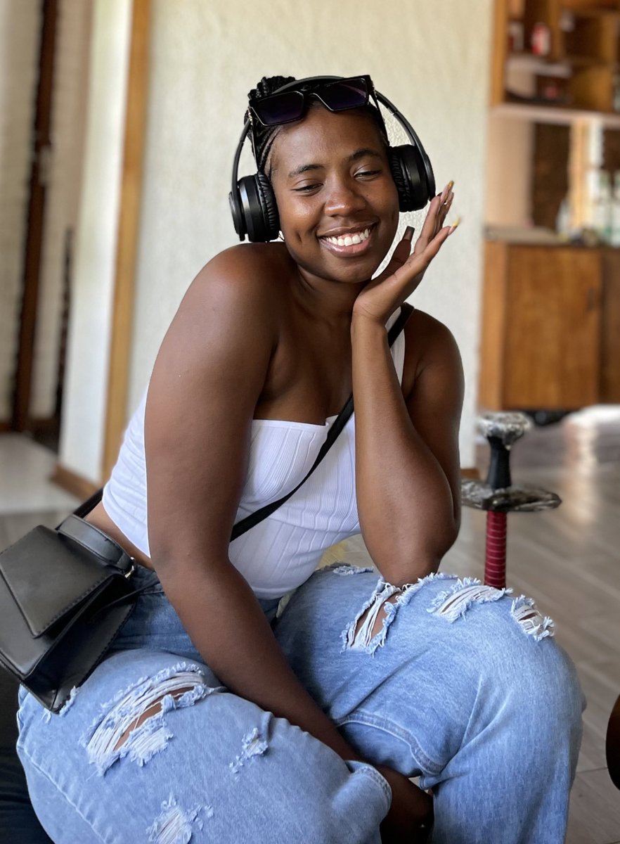 ♥️𝙰𝚗𝚝𝚘𝚗𝚎𝚕𝚕𝚊 𝚁𝚎𝚎 𝙽𝚊𝚛𝚎♥️ (@nellahree11) on Twitter photo 