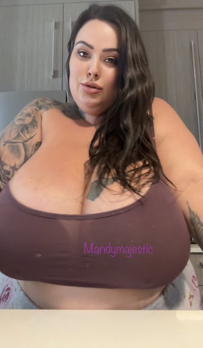 Think I can keep you warm? https://t.co/8SP45BSho0 https://t.co/JFQLickr8U<a href="/tag/mvsales"class="tags"><span>#mvsales</span></a>