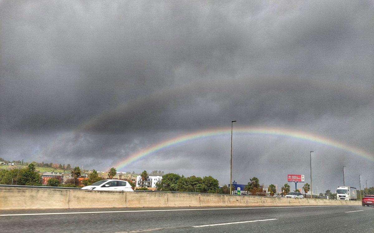 jotactv's tweet photo. #Doblearcoiris en #SevillaHoy #TormentaInvernal @meteosanjuan @tiempobrasero @lasextameteo @StormHour @ecazatormentas @ElTiempo_tve https://t.co/ip0E9HUFI1