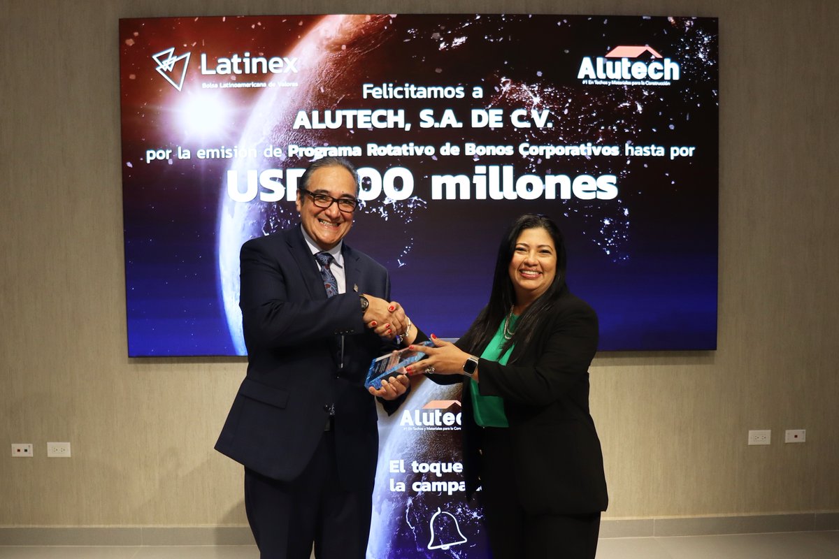 LatinexBolsa's tweet photo. 🔔 ¡Celebramos la participación de ALUTECH, S.A. DE C.V. en el Toque de la Campana de #Latinex por la exitosa emisión del Programa Rotativo de Bonos Corporativos hasta por USD 100 MM! 🎉 https://t.co/gwdIxZeS2p