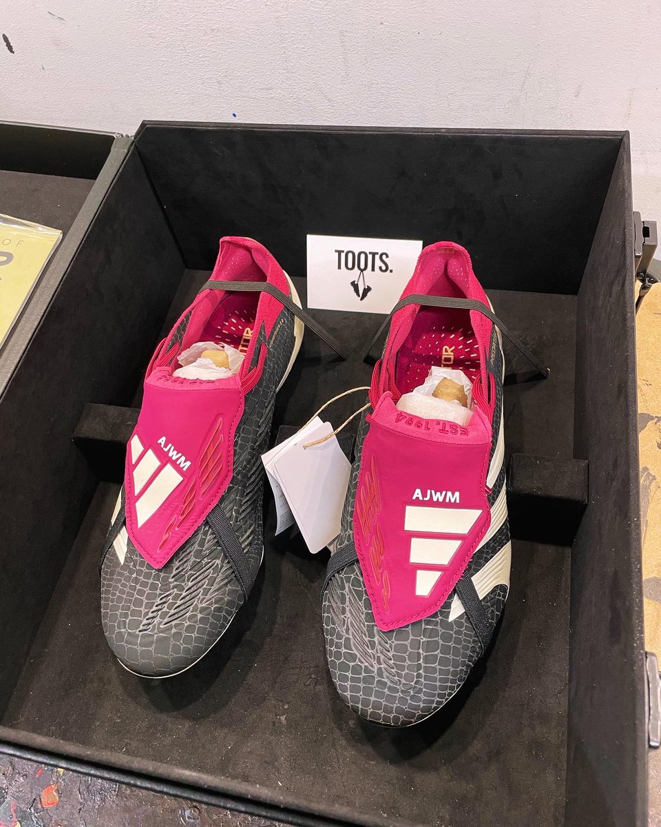 tootsboots (@tootsbootsuk) on Twitter photo Just before Christmas we helped sort out James McClean of <a href="/Wrexham_AFC/">Wrexham AFC</a> with a Sole Conversion and ID on his Limited Edition Adidas Predator 30
🏷️ #tootsboots #customboots #blackoutboots #soleconversion #studconversion #customshoes #customkicks #blackedoutboots #adidaspredator Just before Christmas we helped sort out James McClean of <a href="/Wrexham_AFC/">Wrexham AFC</a> with a Sole Conversion and ID on his Limited Edition Adidas Predator 30
🏷️ #tootsboots #customboots #blackoutboots #soleconversion #studconversion #customshoes #customkicks #blackedoutboots #adidaspredator