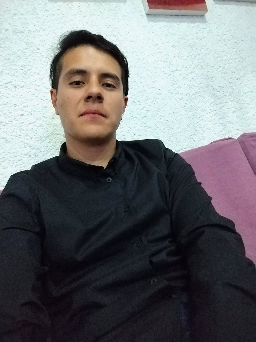 LegionLVP's tweet photo. Nuestro vocalista @RKarviz les manda saludos y un fuerte abrazo a todos. 🫂
#miercoles #vocalista #music #Saludos #fypシ゚ #ParaTiii #rock https://t.co/hNRsTaaRMD