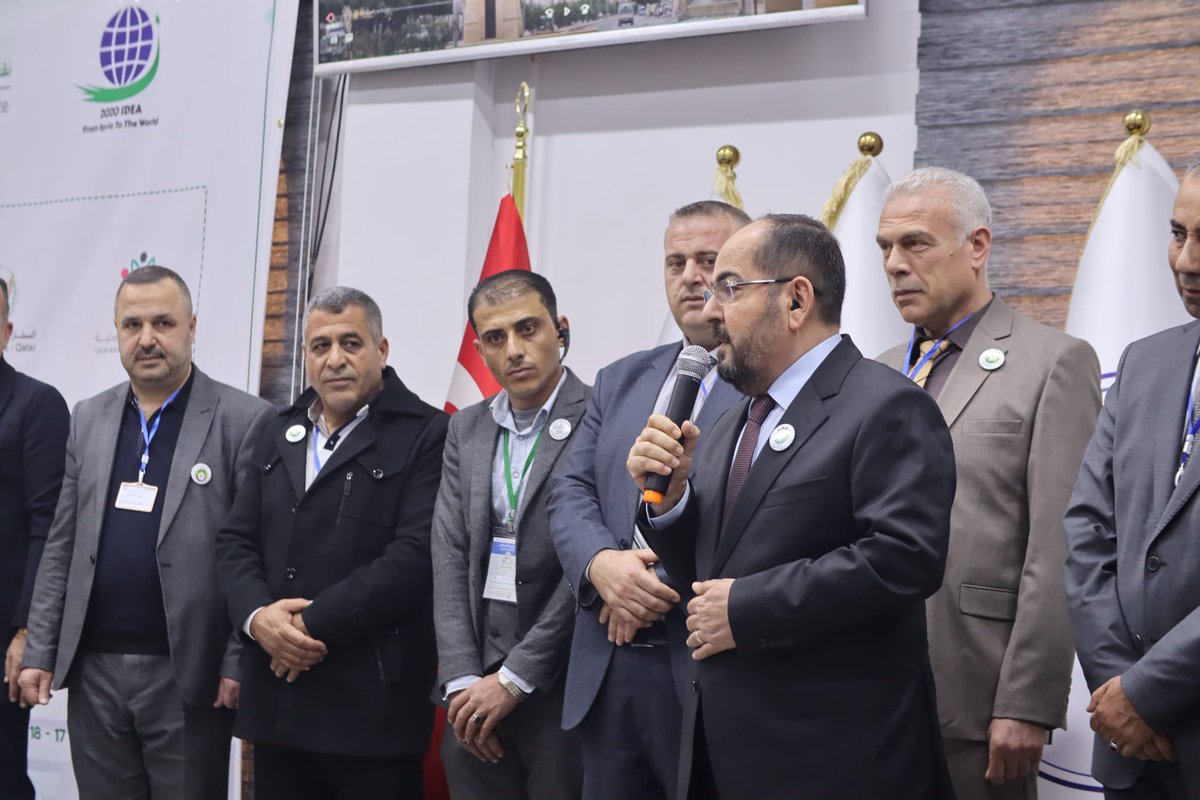 STMAbdurrahman's tweet photo. افتتحت اليوم مؤتمر الاستثمار الأول في المناطق المحررة، وذلك في المدينة الصناعية في الراعي وأكدت على ضرورة دعم عملية الاستثمار من خلال استغلال الموارد البشرية والمادية بشكل أمثل، وعلى أهمية الاستفادة من اليد العاملة الماهرة والقادرة على الإبداع والابتكار، وركزت على تحقيق الأهداف الاستراتيجية للحكومة السورية المؤقتة، من خلال خلق بيئة استثمارية آمنة ومستقرة لجذب الاستثمارات. 

كما شددت على أهمية تضافر كافة الجهود بغية المساهمة في بناء وتحقيق الازدهار لسوريا الحرة، التي يجتمع أبناؤها على مبادئ الحرية والكرامة وسيادة القانون واحترام حقوق الإنسان.

وشارك في هذا المؤتمر العديد من الفعاليات الاقتصادية والصناعية والمؤسسات التجارية في الداخل والخارج، وعدد كبير من رجال الأعمال والمستثمرين السوريين المغتربين في مختلف الدول العربية وفي تركيا وأوروبا والولايات المتحدة الأمريكية.