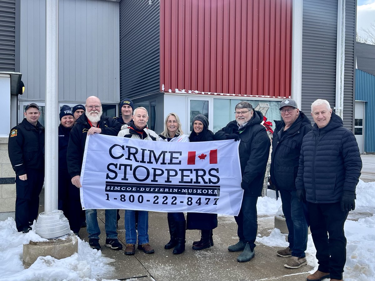@ClearviewMayor, members of Council and Staff joined @CrimeSDM to proclaim January 2024 as Crime Stoppers Month and raise the Crime Stoppers Flag in recognition of the volunteers and their vital role in our community. Help support them by visiting ow.ly/fKAq50QrReN
