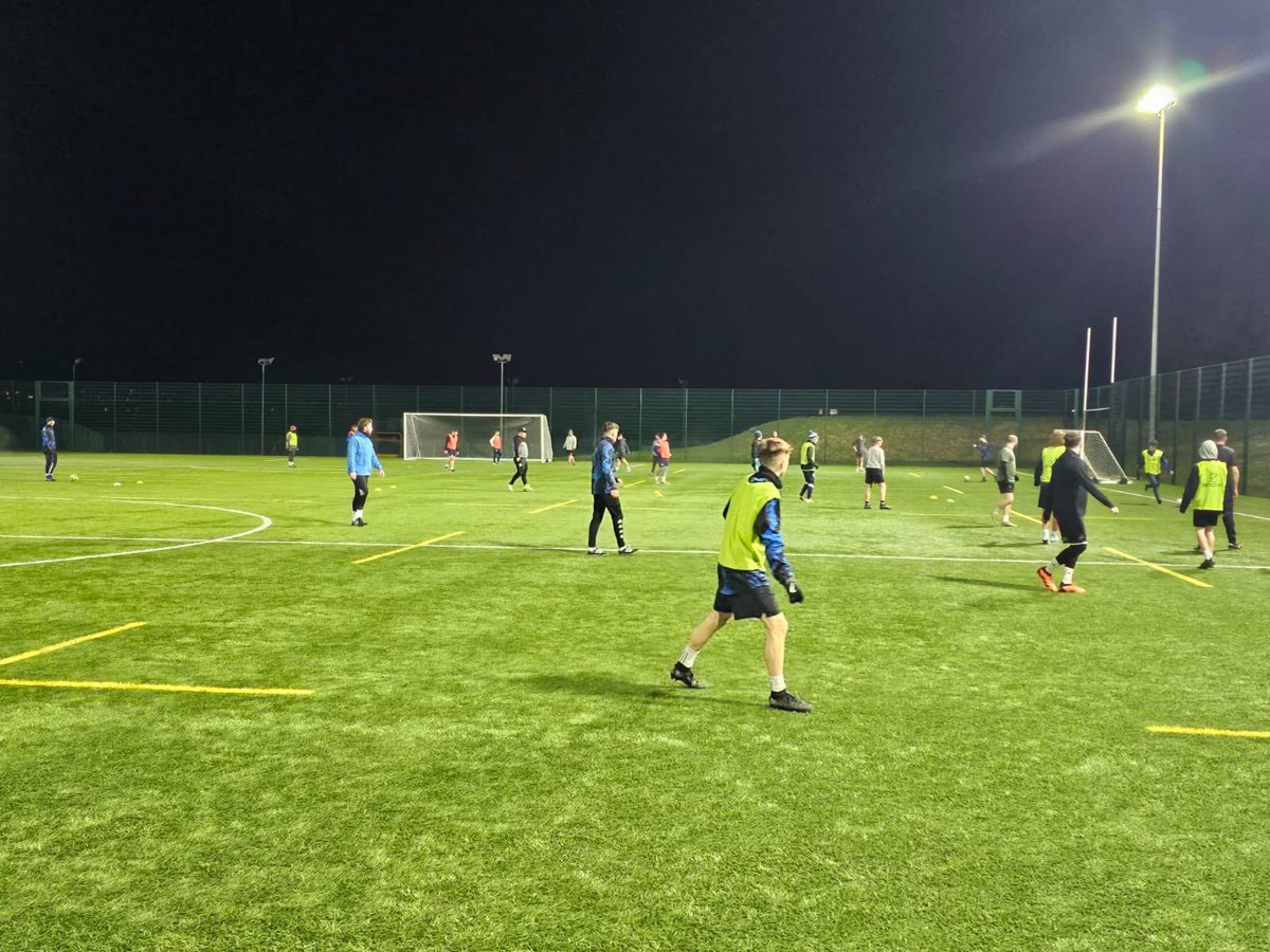 Over 40 boys training tonight in - conditions, great effort by all ⚽️🥶❄️