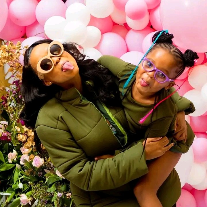 MDNnewss's tweet image. Ntando Duma and her 7-year-old daughter Sbahle Mzizi have opened their own kids' salon..❤🔥