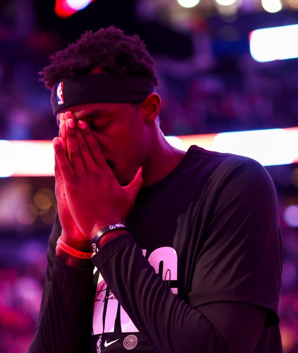 TheDunkCentral's tweet image. Pascal Siakam felt 'bewildered and heartbroken' when it became apparent that Toronto was considering trading him last summer, per @michaelgrange 

(Via sprtsnt.ca/3vC6bmy)