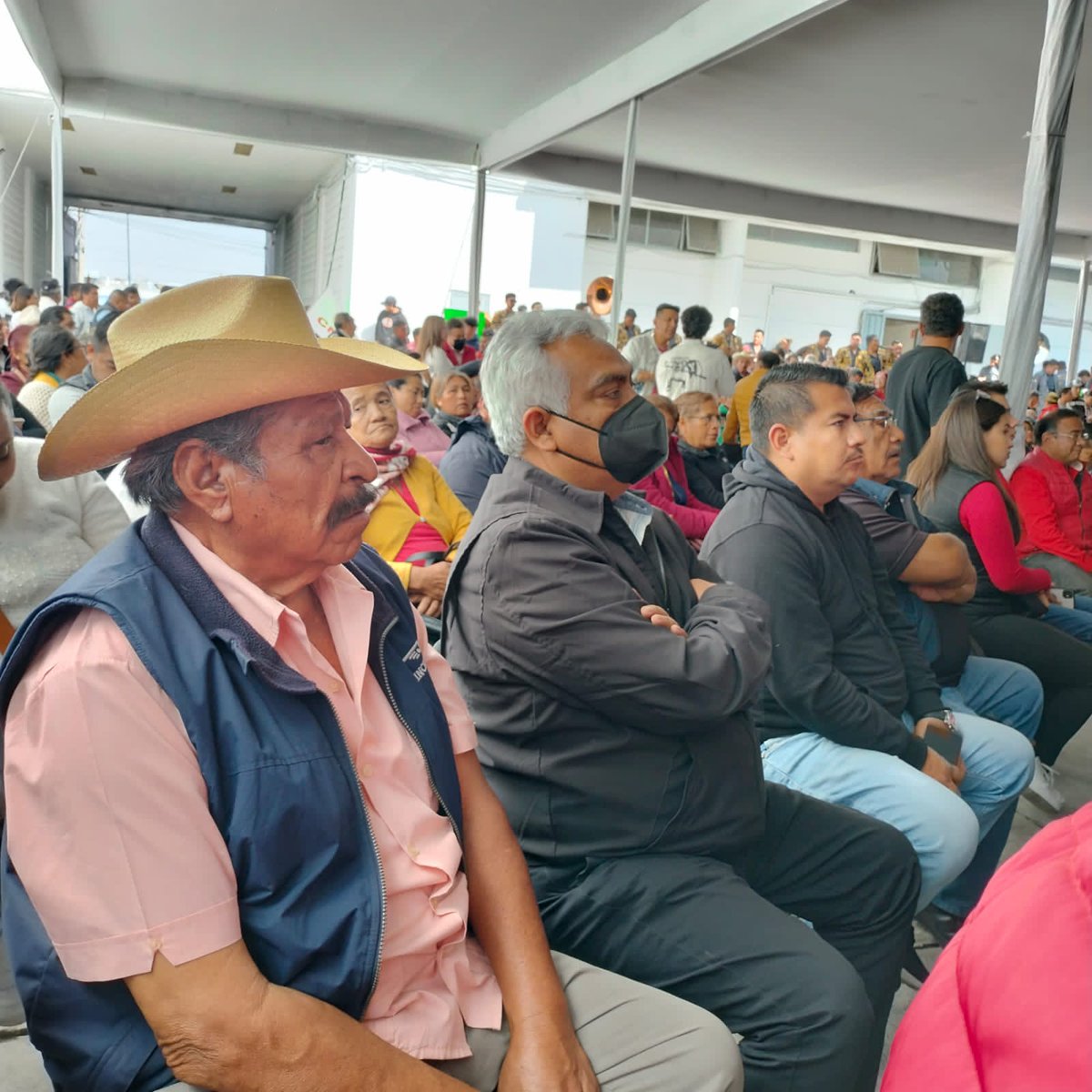 ArisCamps's tweet photo. Agradezco a Néstor Camarillo por invitarme a su registro como candidato al Senado de la República

 ¡Enhorabuena y mucha suerte! https://t.co/XZEJMERmEu