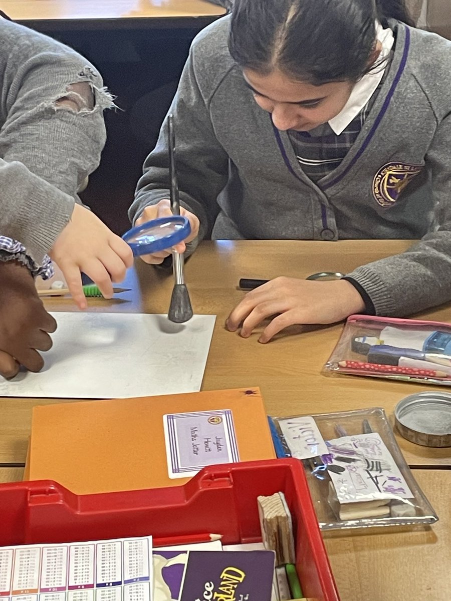 Today Hewitt class enjoyed learning how to be forensic scientists. Investigating finger print patterns and dusted for prints. #science #sciencecapital #forensics