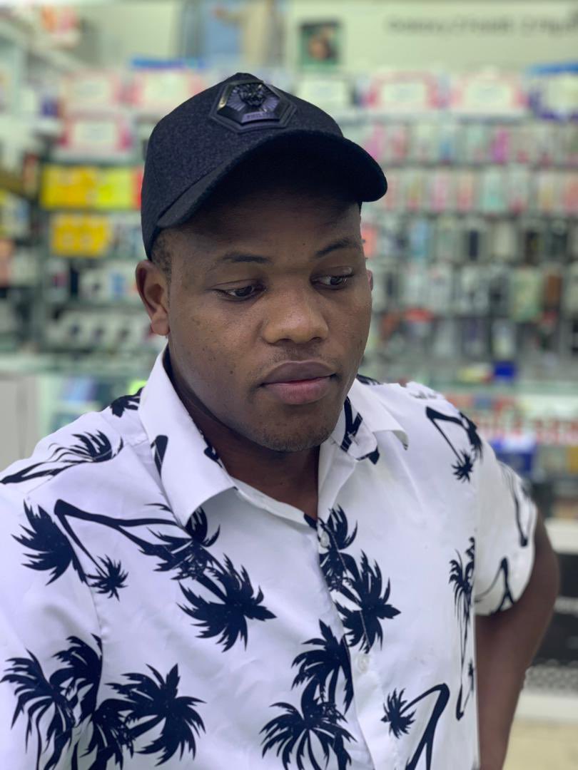 Somehow handsome❤️😂 abalenzi banyize kati