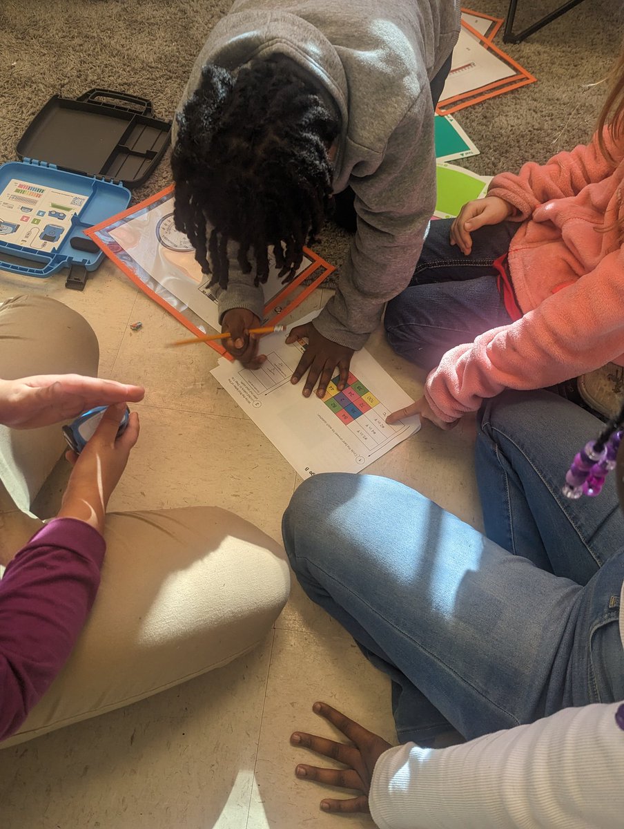 MsBrombacher's tweet image. 3rd graders in Mr. Crawford's class practiced reading thermometers today!π‘οΈThey used communication & critical thinking skills to code a path for the @Sphero Indi!π Thanks to @amyeich_TRT for helping out!π#PPSShines @HodgesManorPPS @PortsVASchools @WandaCalhoun13 @jennthomas75