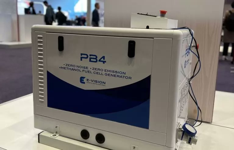 vaielettrico's tweet image. Non basta il motore elettrico della barca? Si può aggiungere un range extender a idrogeno e  metanolo. Le soluzioni di #labruna al #boot di #dusseldorf  vaielettrico.it/nautica-elettr…