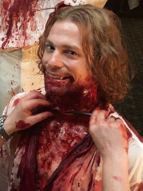 dailyloustat's tweet photo. #iwtv #InterviewWithTheVampire https://t.co/klns3FtILE
