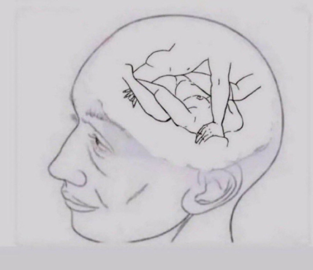 Ela: você tá distraído, tá pensando em que?
Eu: nada não...