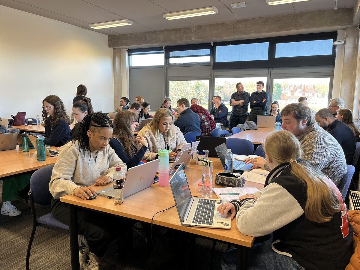 klane75523108's tweet photo. @geogologue @Dav1dM0rgan Another fantastic GIS workshop from @geogologue &amp; @Dav1dM0rgan! Delighted to welcome geography trainees from Worcester and UOB to @wlv_education @wlv_teaching https://t.co/C7QtQDhUvd