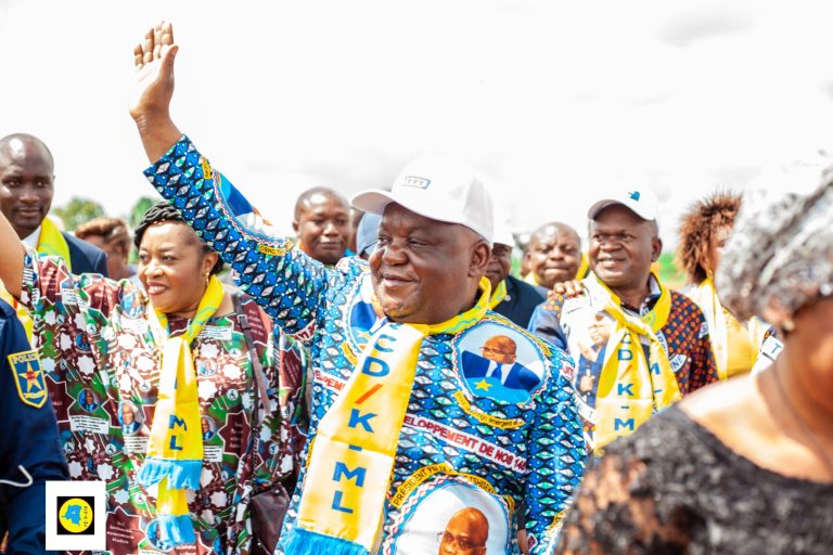 BivesP's tweet image. @AntipasMbusaN Ministre d'État de l'intégration régionale  a été élu Député National dans la ville de #Butembo.
@rcd_k