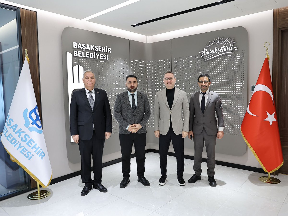 Büyük Birlik Partisi İstanbul İl Başkanlığı olarak, Başakşehir Belediye Başkanı sayın Yasin Kartoğlu'nu makamında ziyareti ettik. İlgi alaka ve misafirperverliği için teşekkür ederiz.